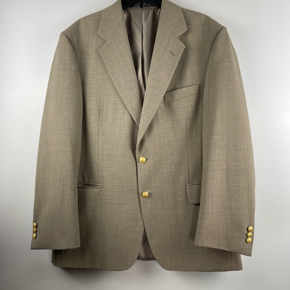 Men’s suite coat Wallstreet collection by Bealls